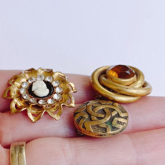 Vintage Brooch Lot of 3, Cameo Amber Glass Celtic Knot Mid Century - Early 1900s - Picture 6 of 10
